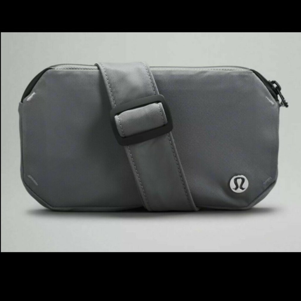 Lululemon Pop it Off Crossbody Bag